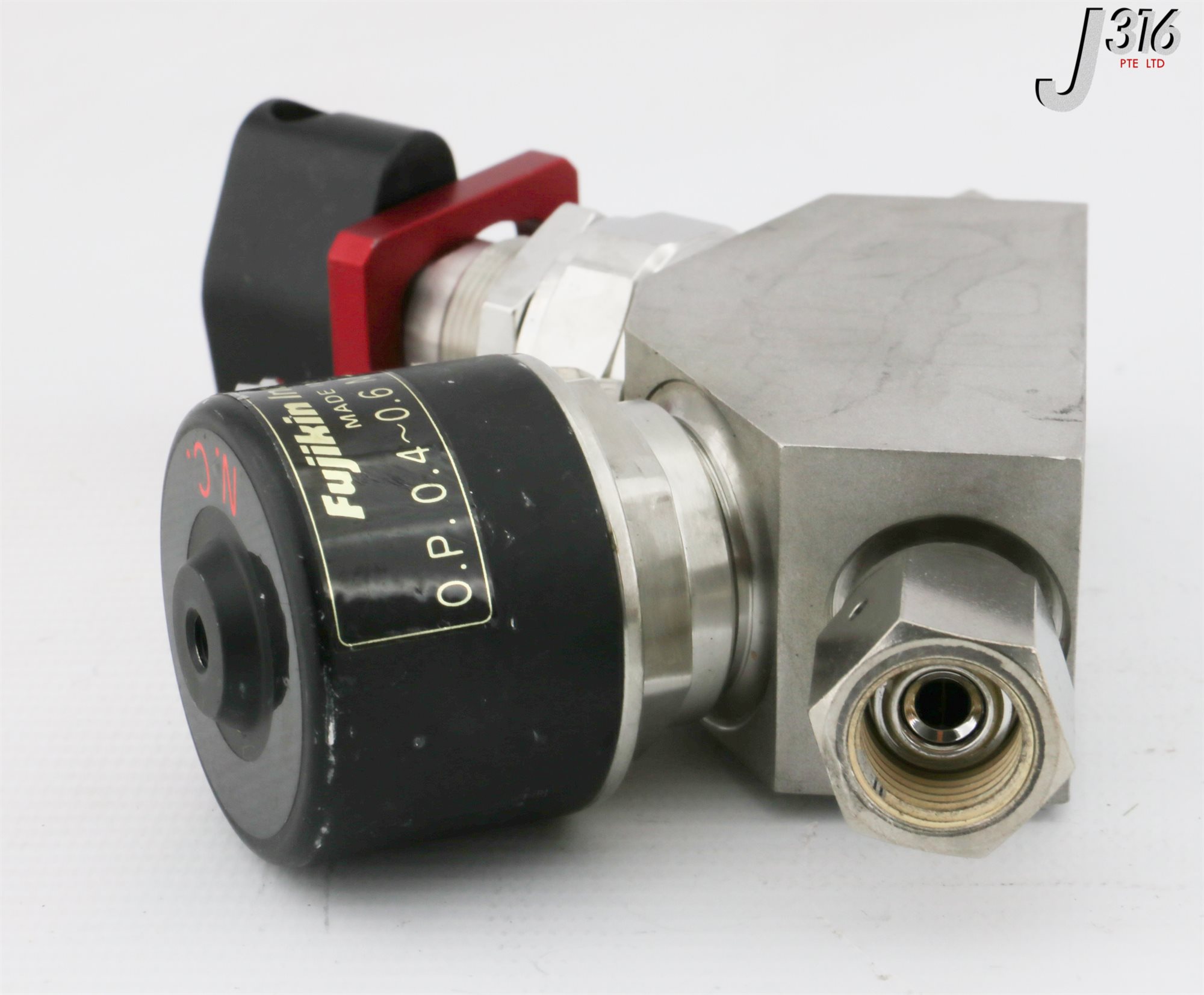 29509 FUJIKIN 3-WAY DIAPHRAGM VALVE, TYPE N.C., O.P. 0.4~0.6MPA